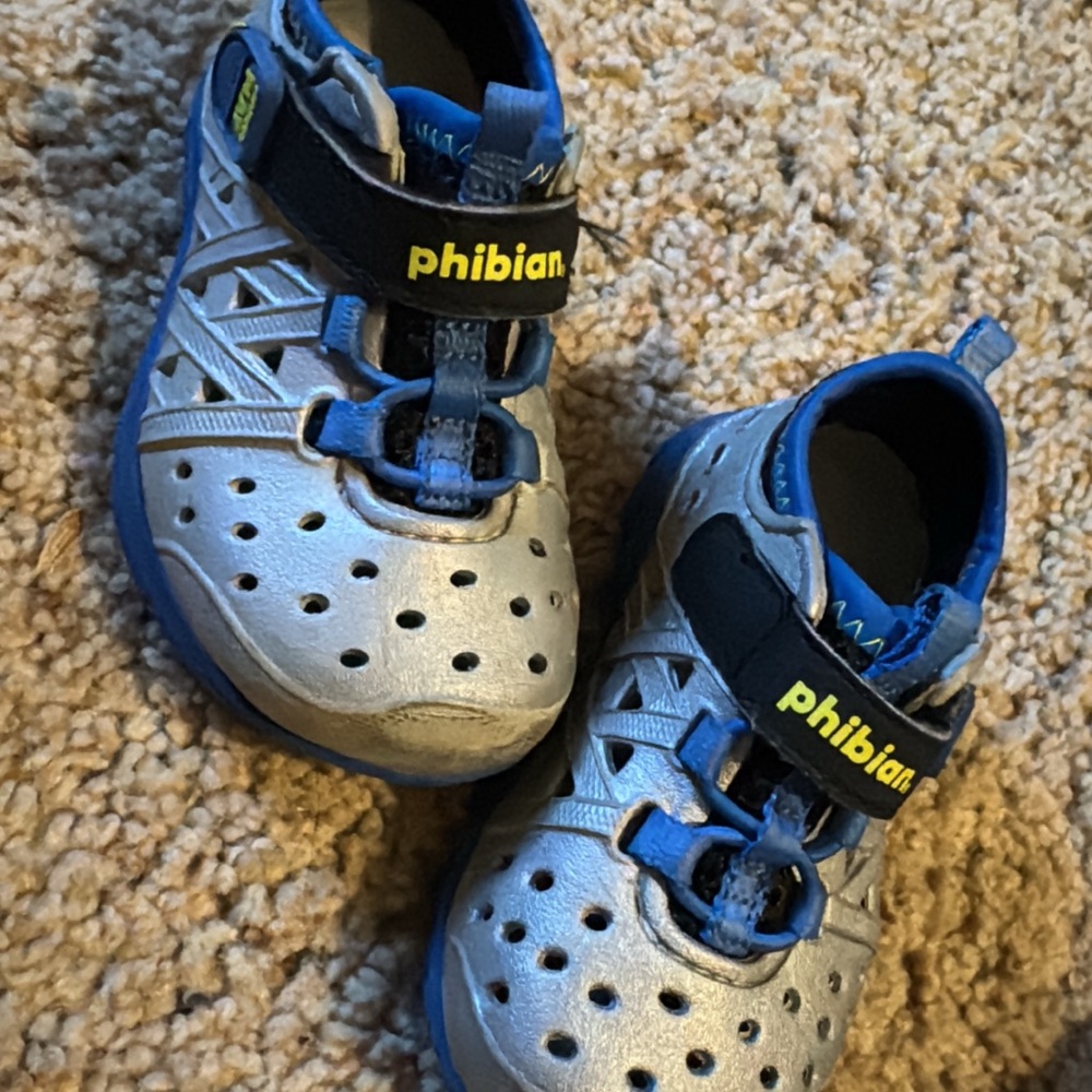 Stride Rite Phibian Kids Water Shoes in Silver and Blue